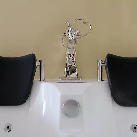 Le Cocoon & By Nancyintimelounge