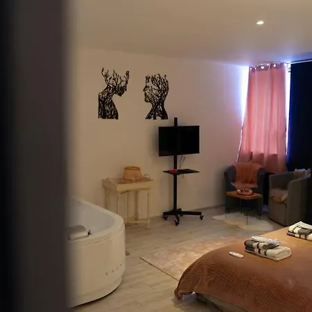 Le Cocoon & By Nancyintimelounge * Nancy