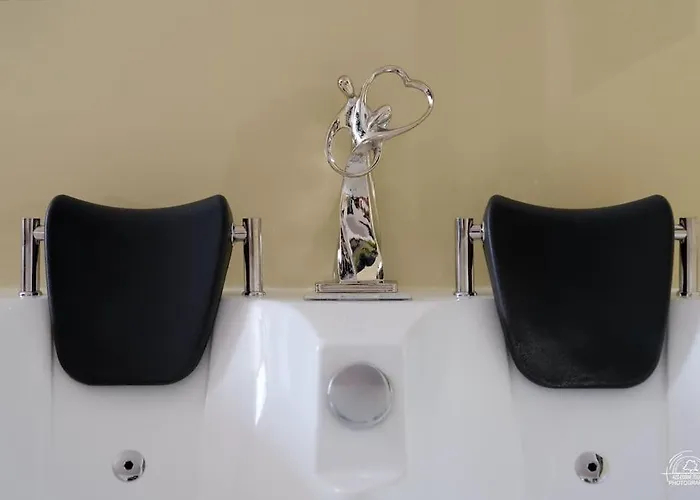 Le Cocoon & By Nancyintimelounge